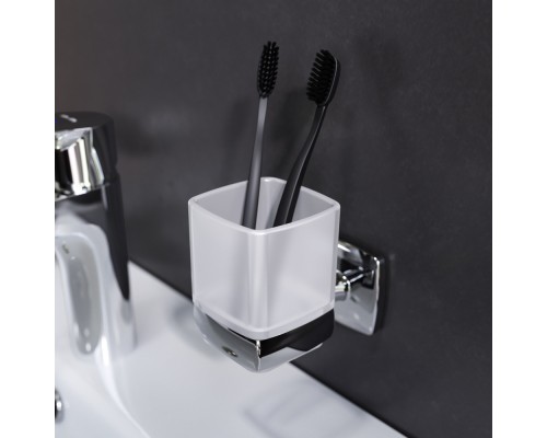 Комплект мебели для ванной AM.PM Gem S 60 BK91GC Светлый дуб со смесителем для раковины и аксессуарами