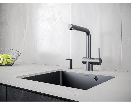 Дозатор для моющего средства Paulmark Decus D004-BLM цвет Черный