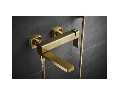 Смеситель для ванны Fmark FS8724-22C цвет Золото матовое