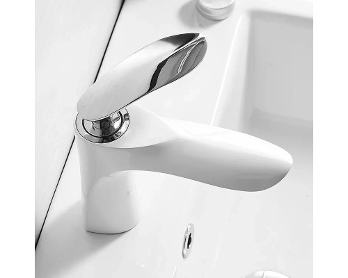 Смеситель для раковины Grocenberg GB2001WC Белый Хром