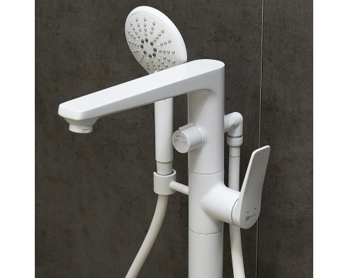 Смеситель для ванны Lemark Bronx LM3744MW цвет Белый матовый
