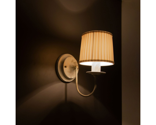 Citilux Дижон CL429311 Бра с абажуром Белое с патиной